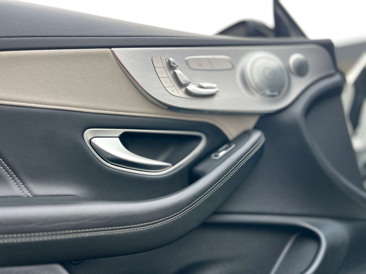 Used Mercedes-Benz C Class 2018 for sale - 77678672: Photo 15