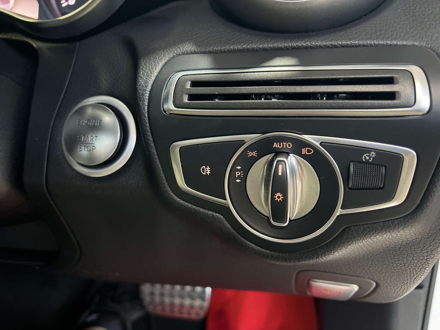 Used Mercedes-Benz C Class 2018 for sale - 76363583: Photo 27