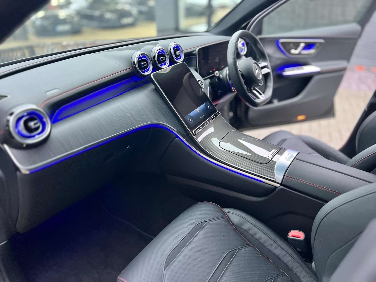 Used Mercedes-Benz GLC 2024 for sale - 76601944: Photo 11