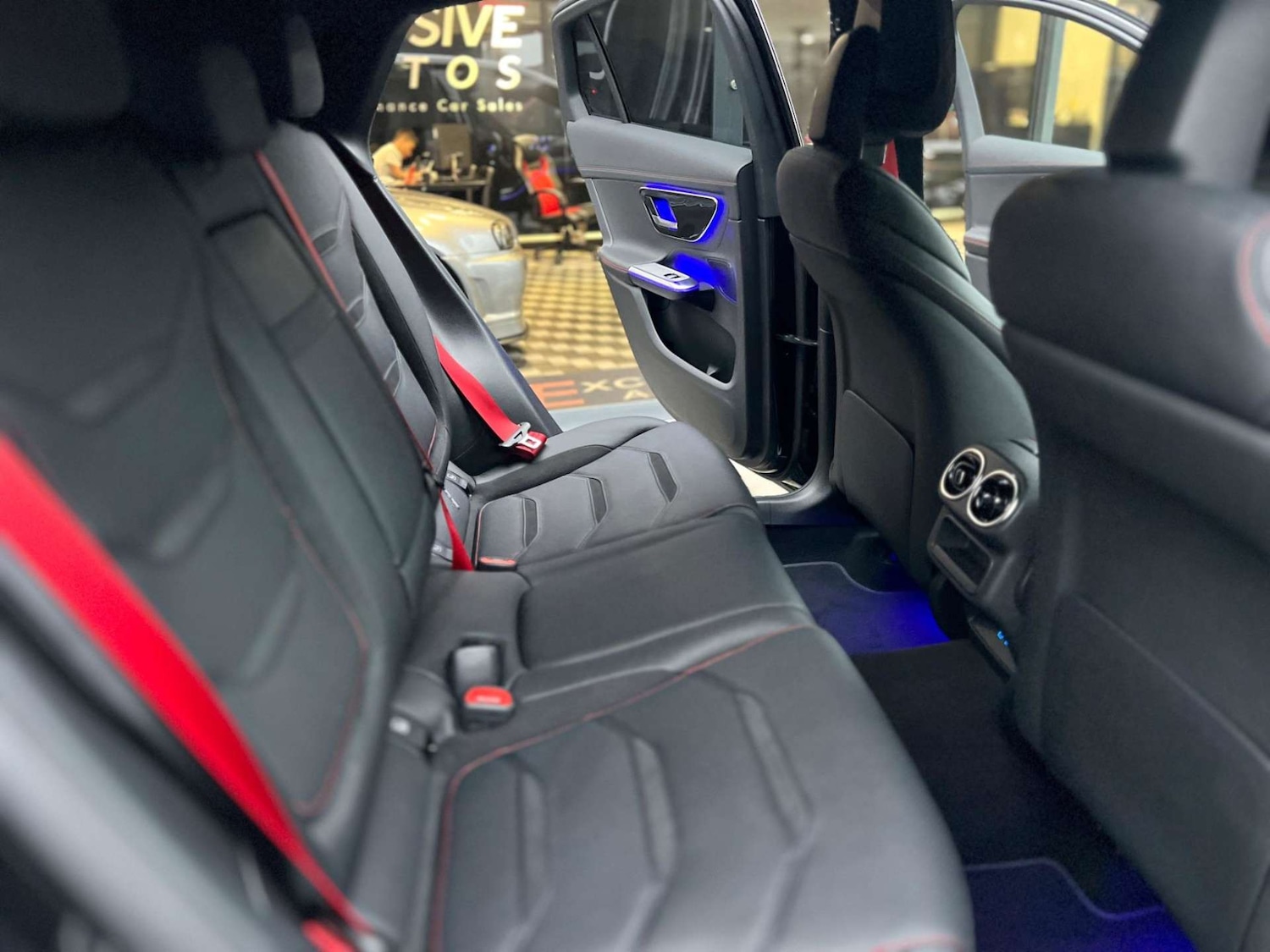 Used Mercedes-Benz GLC 2024 for sale - 76601944: Photo 72