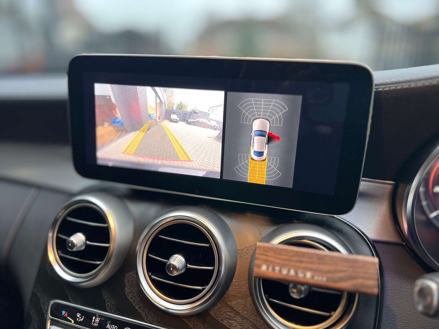 Used Mercedes-Benz C Class 2019 for sale - 77802741: Photo 10