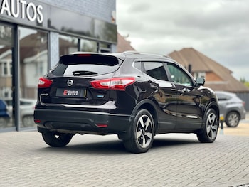 Used Nissan Qashqai 2015 for sale - 76278439: Photo 3