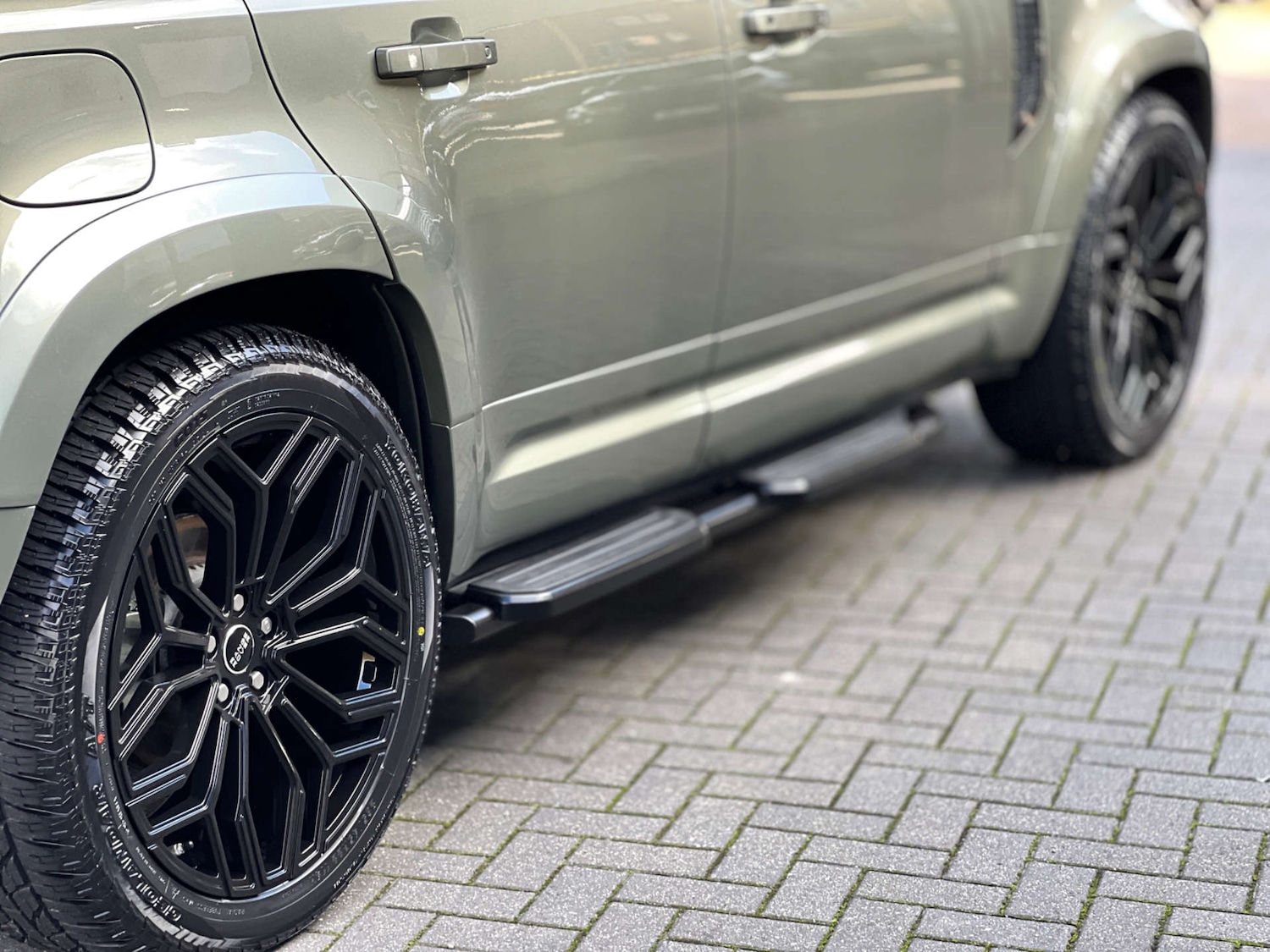 Used Land Rover Defender 110 2020 for sale - 76352597: Photo 12