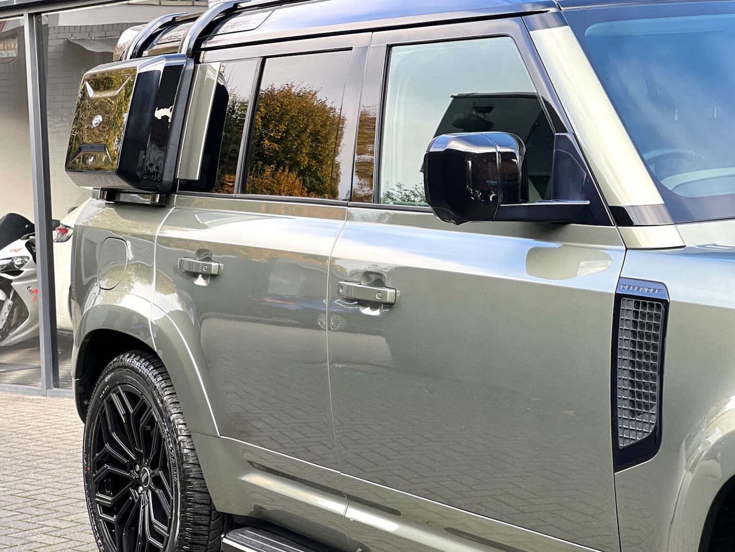 Used Land Rover Defender 110 2020 for sale - 76352597: Photo 15