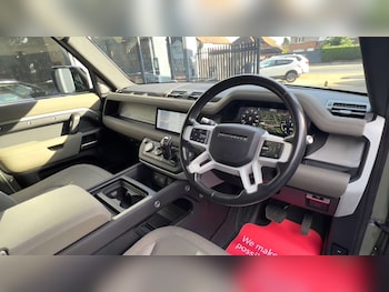 Used Land Rover Defender 110 2020 for sale - 76352597: Photo