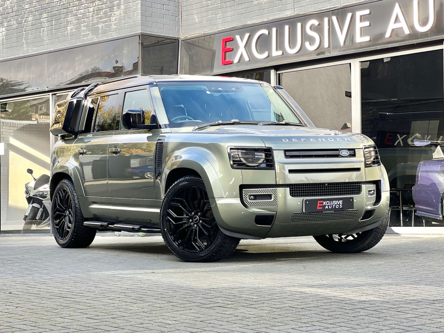 Used Land Rover Defender 110 2020 for sale - 76352597: Photo 4