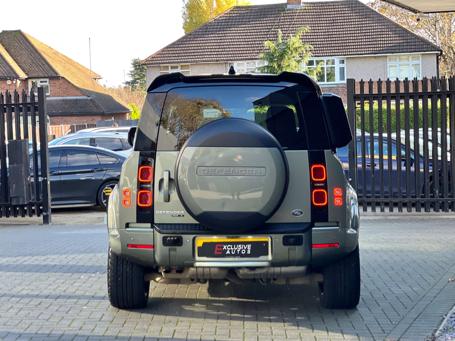 Used Land Rover Defender 110 2020 for sale - 76352597: Photo 5