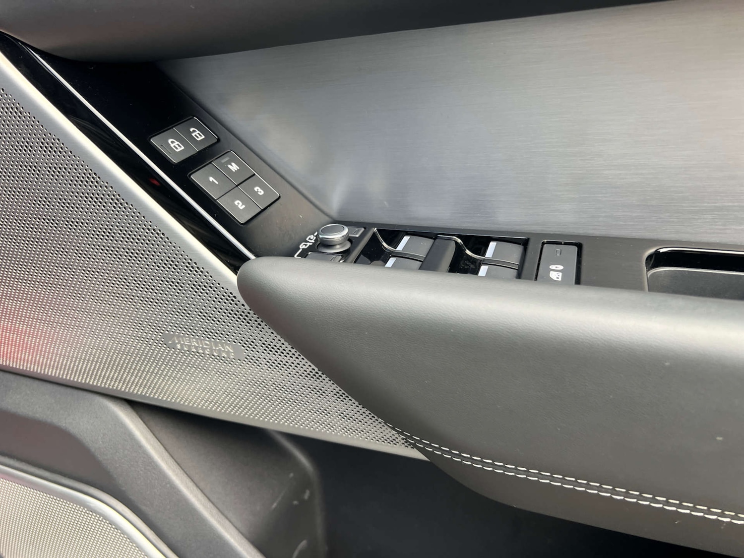 Used Land Rover Range Rover Velar 2021 for sale - 76600834: Photo 24