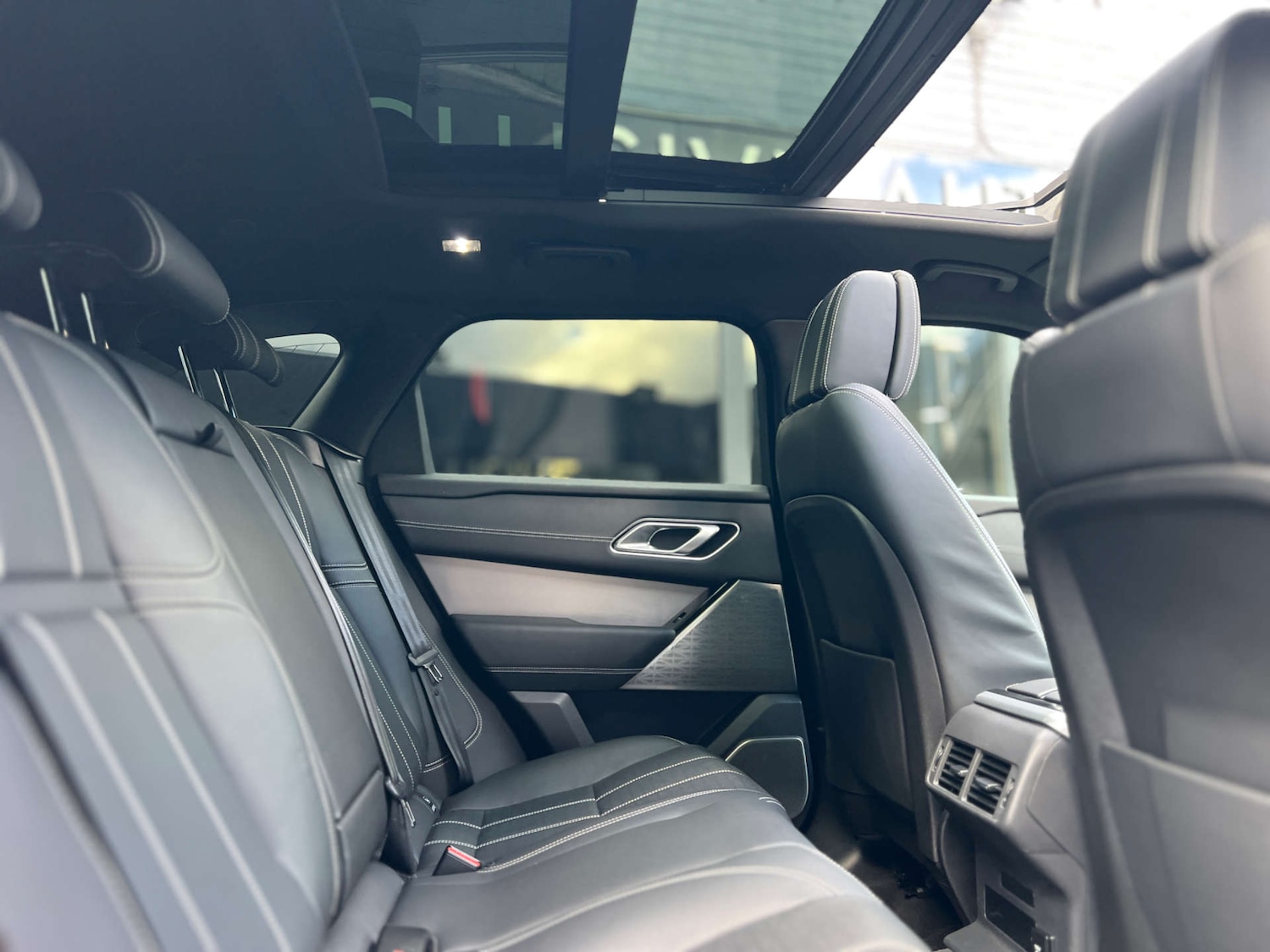 Used Land Rover Range Rover Velar 2021 for sale - 76600834: Photo 8