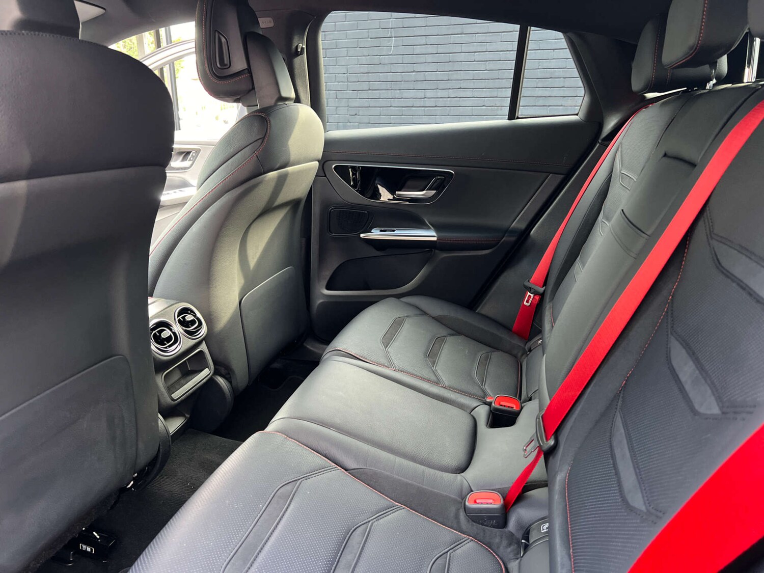 Used Mercedes-Benz GLC 2024 for sale - 76005313: Photo 24