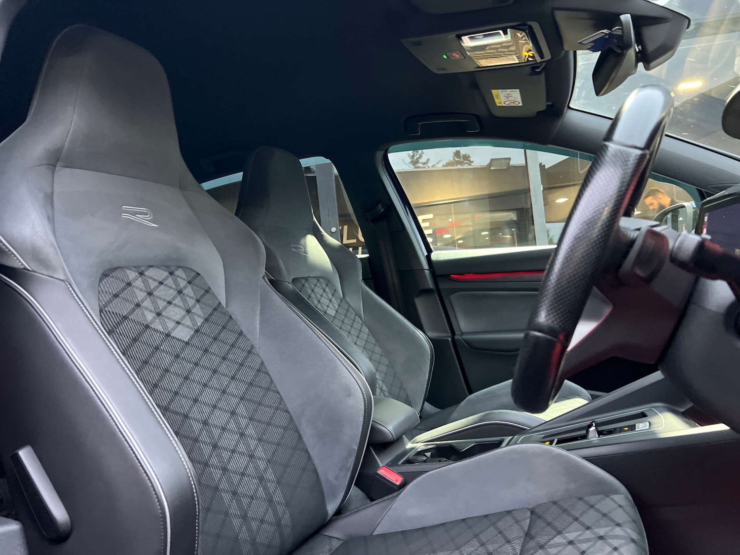 Used Volkswagen Golf 2021 for sale - 76600914: Photo 2