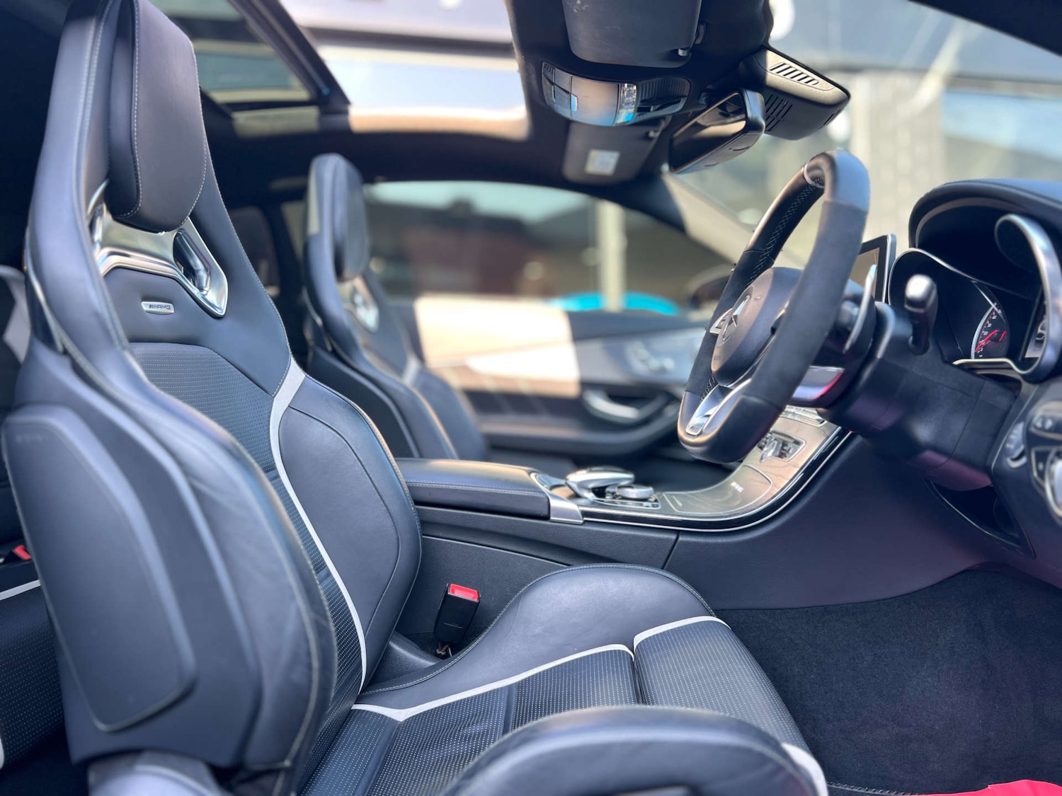 Used Mercedes-Benz C Class 2018 for sale - 77953307: Photo 2