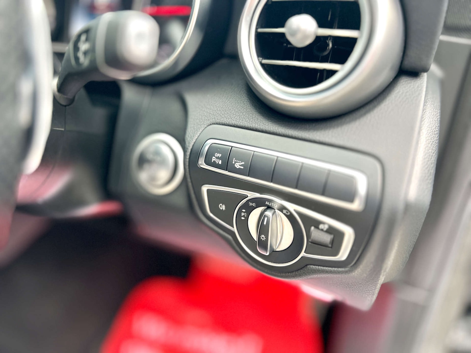 Used Mercedes-Benz C Class 2018 for sale - 76600795: Photo 26