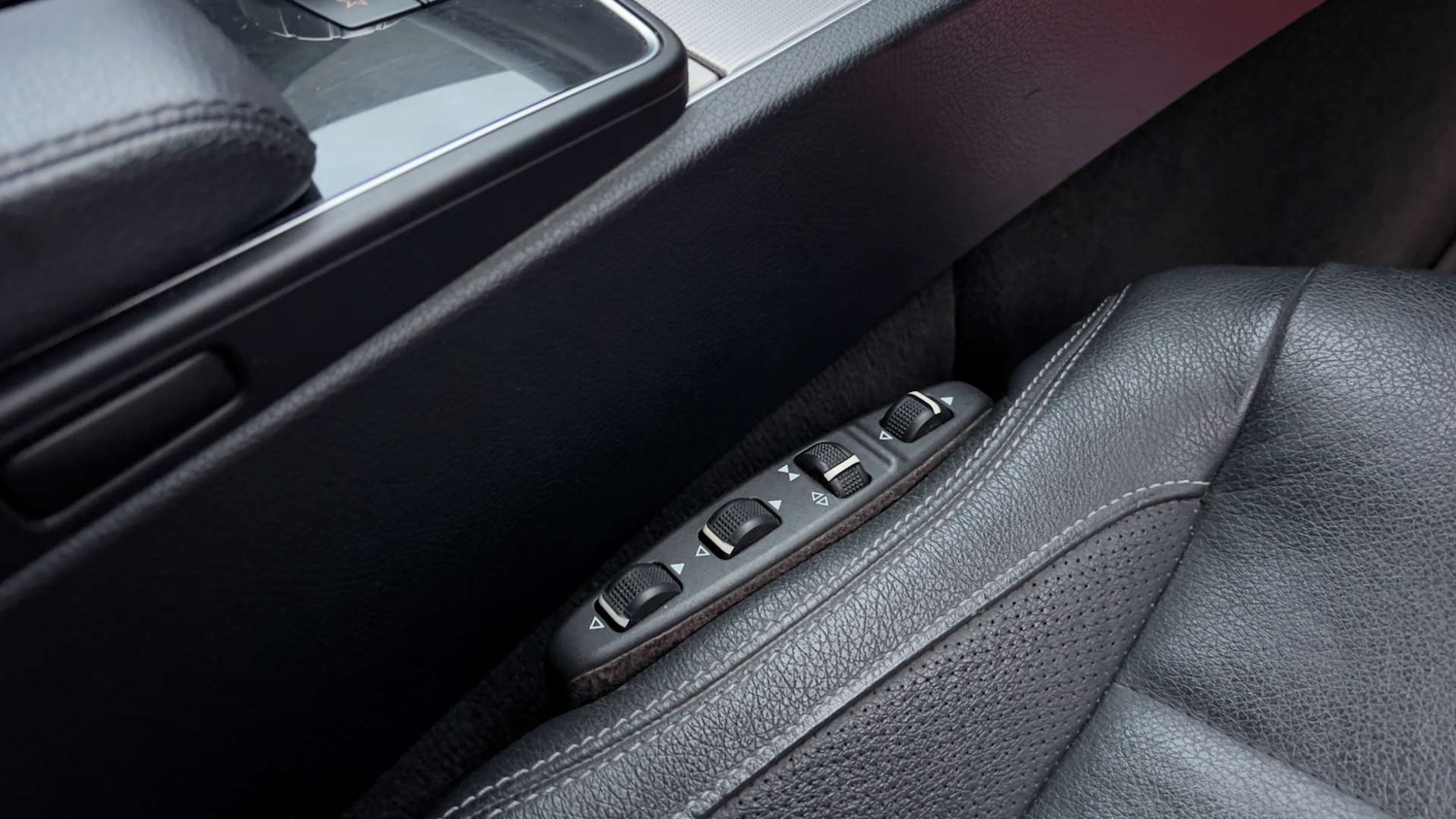 Used Mercedes-Benz E Class 2014 for sale - 76497667: Photo 13