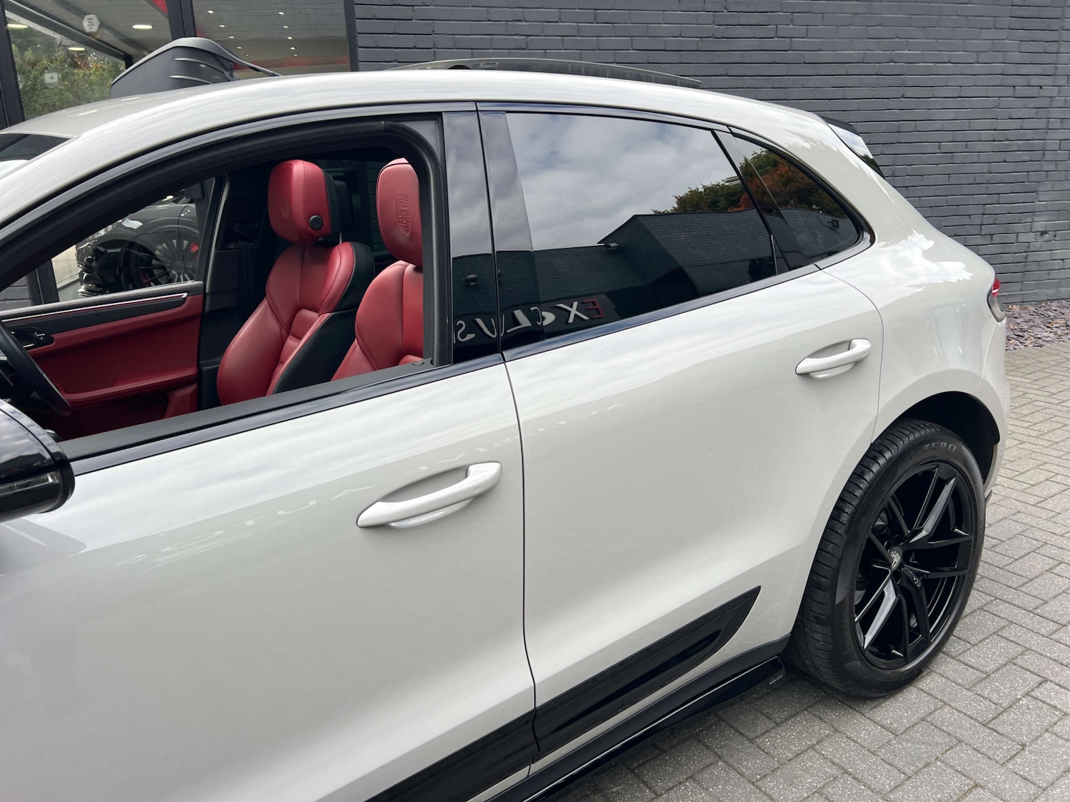 Used Porsche Macan 2023 for sale - 75995198: Photo 17