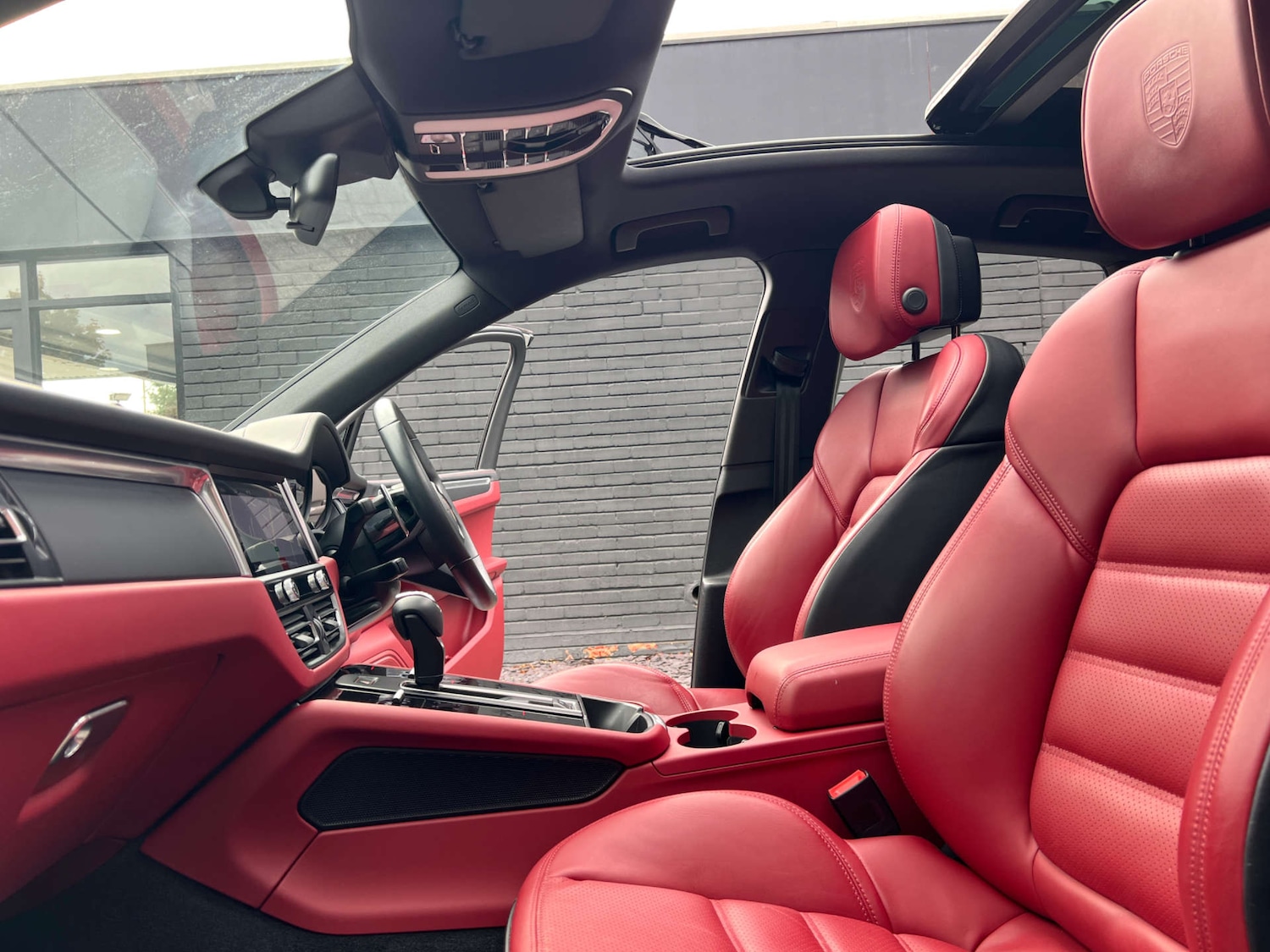 Used Porsche Macan 2023 for sale - 75995198: Photo 25