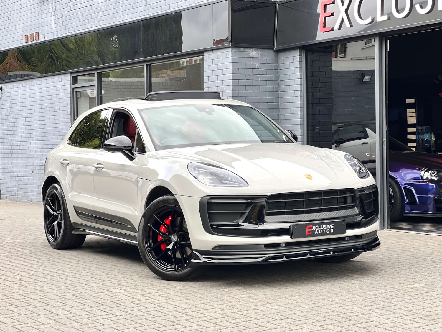 Used Porsche Macan 2023 for sale - 75995198: Photo 30