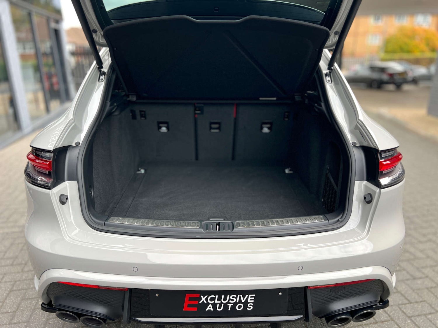 Used Porsche Macan 2023 for sale - 75995198: Photo 38