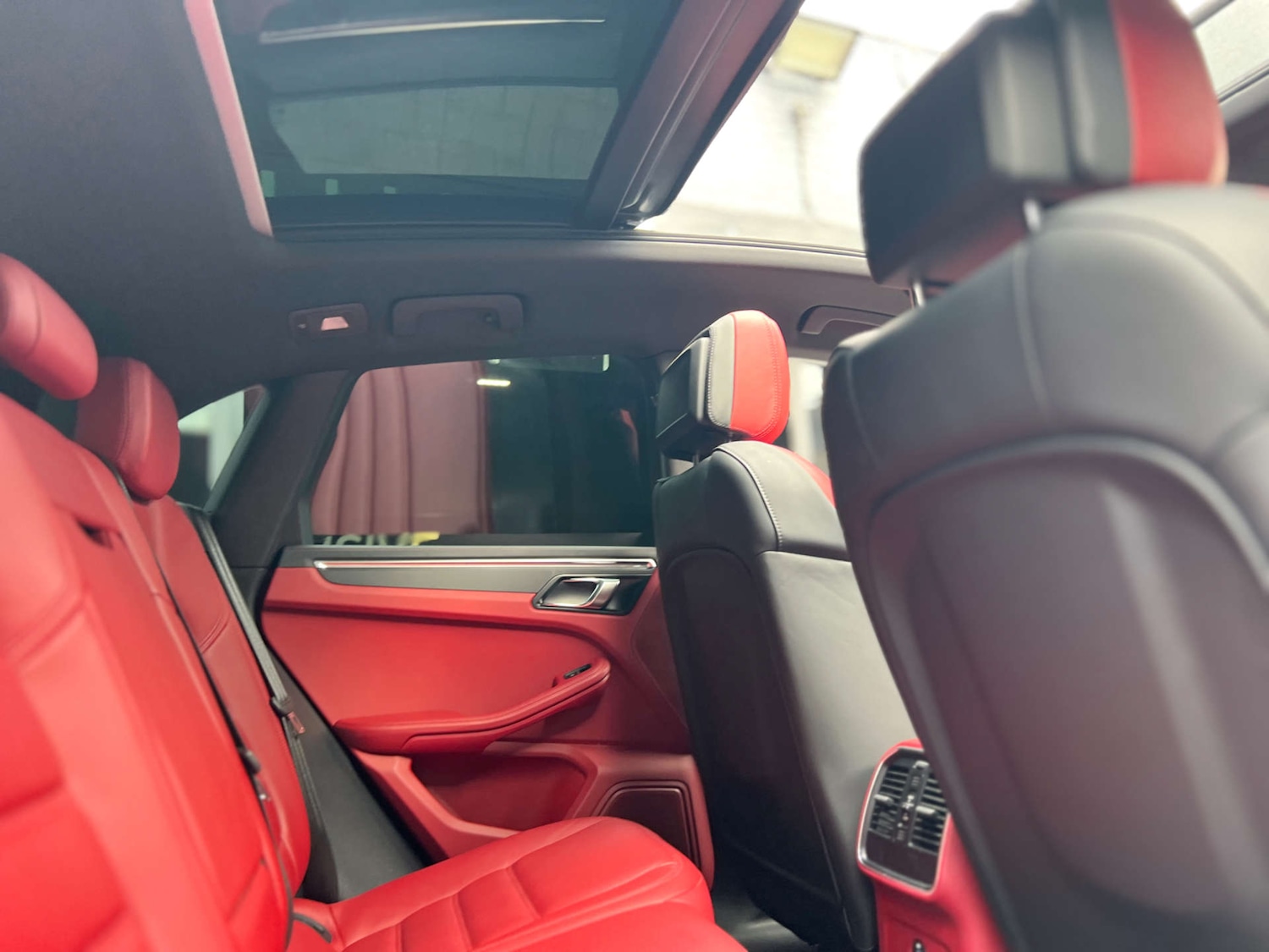 Used Porsche Macan 2023 for sale - 75995198: Photo 46