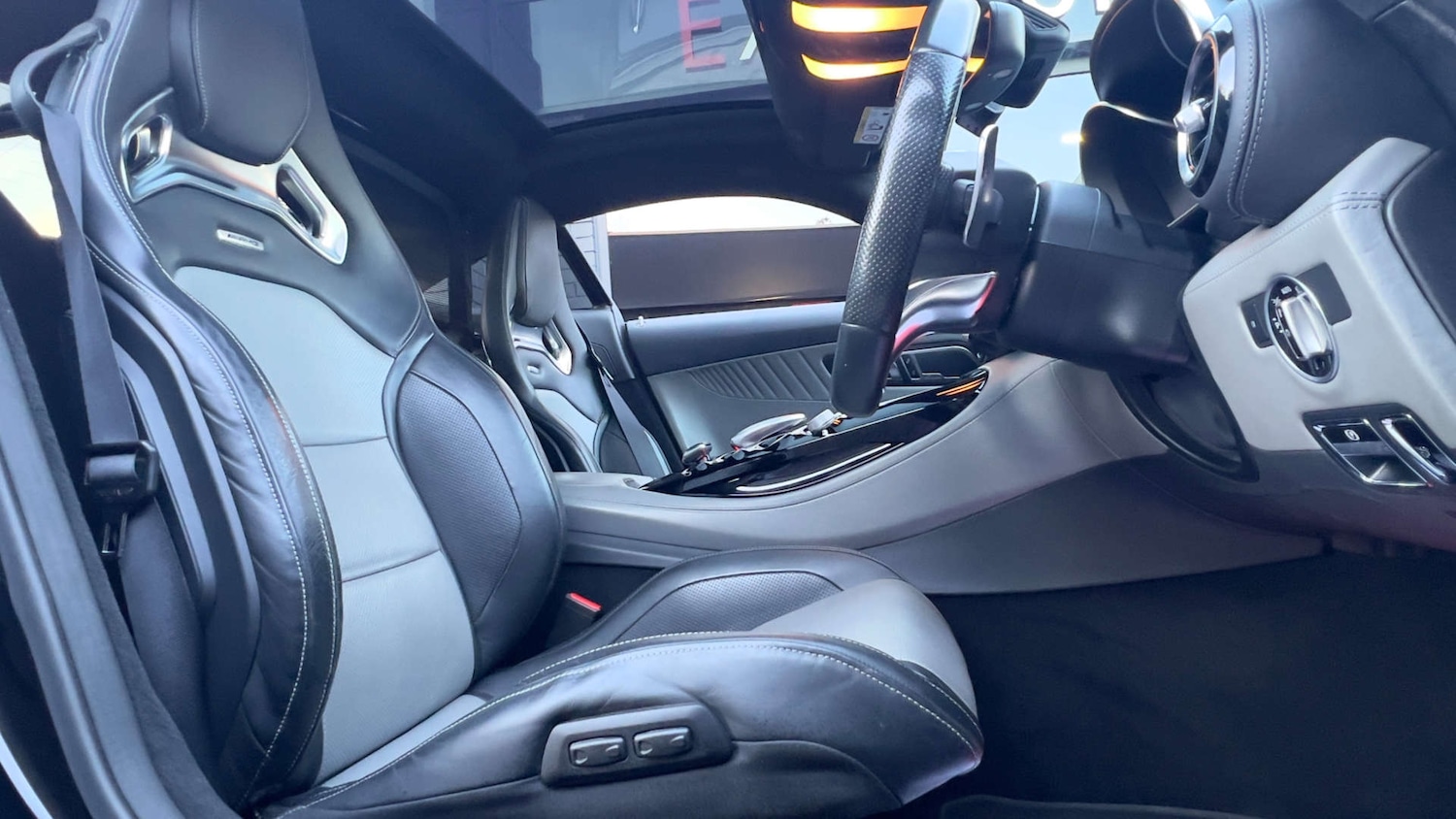 Used Mercedes-Benz AMG GT 2017 for sale - 77681303: Photo 2