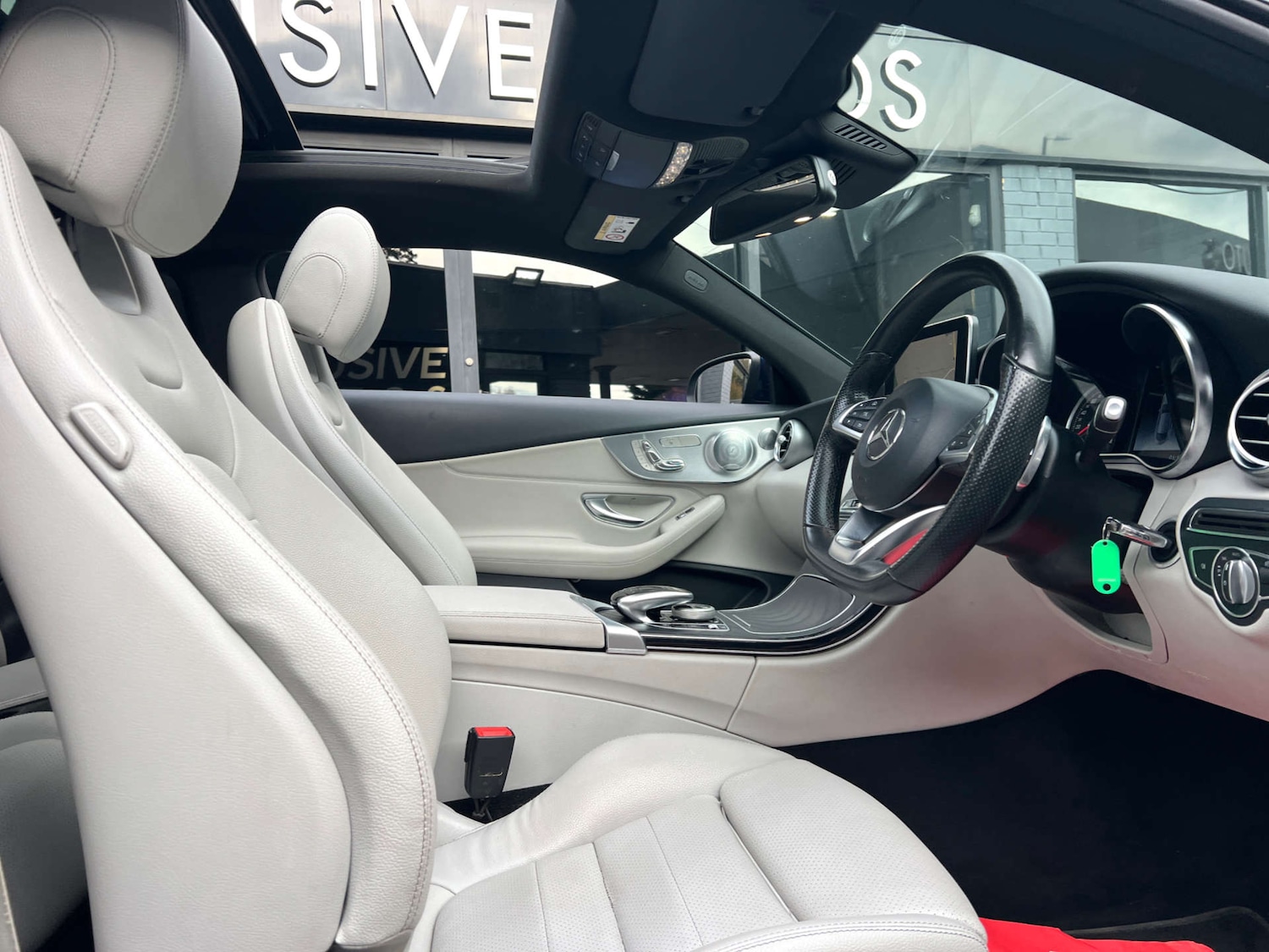 Used Mercedes-Benz C Class 2018 for sale - 76497669: Photo 30