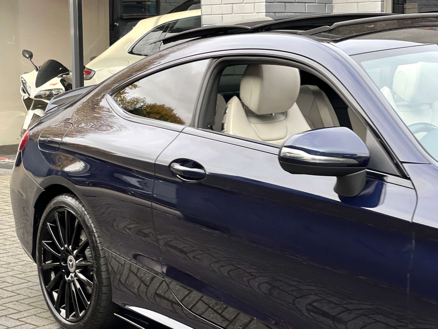 Used Mercedes-Benz C Class 2018 for sale - 76497669: Photo 32