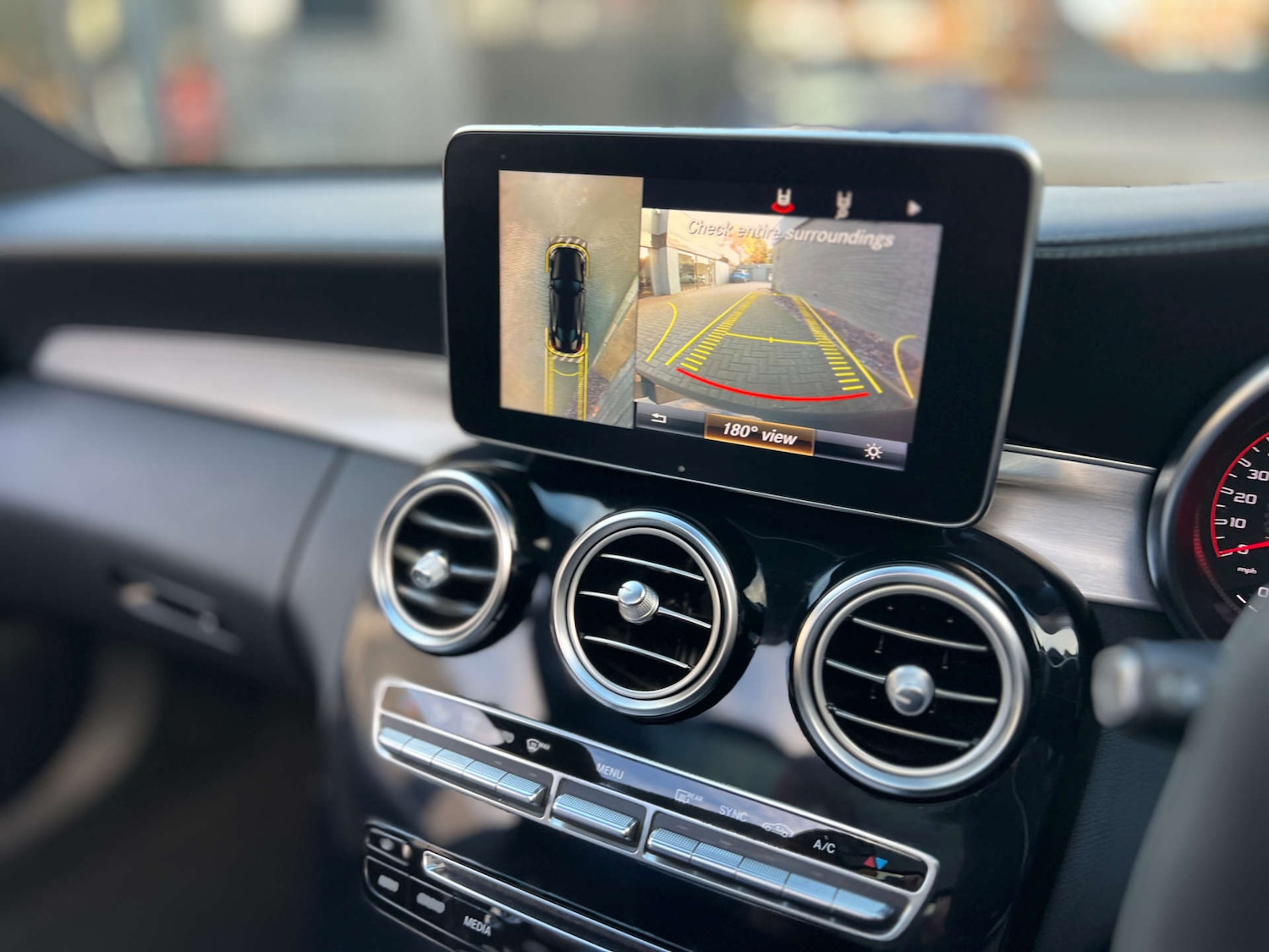 Used Mercedes-Benz C Class 2017 for sale - 76600872: Photo 9