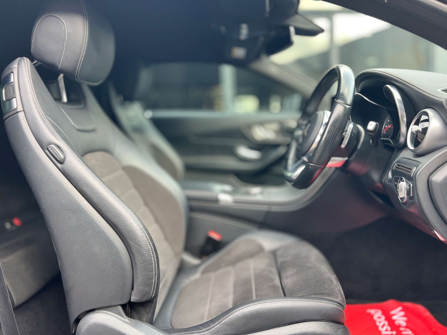 Used Mercedes-Benz C Class 2018 for sale - 76542282: Photo 2