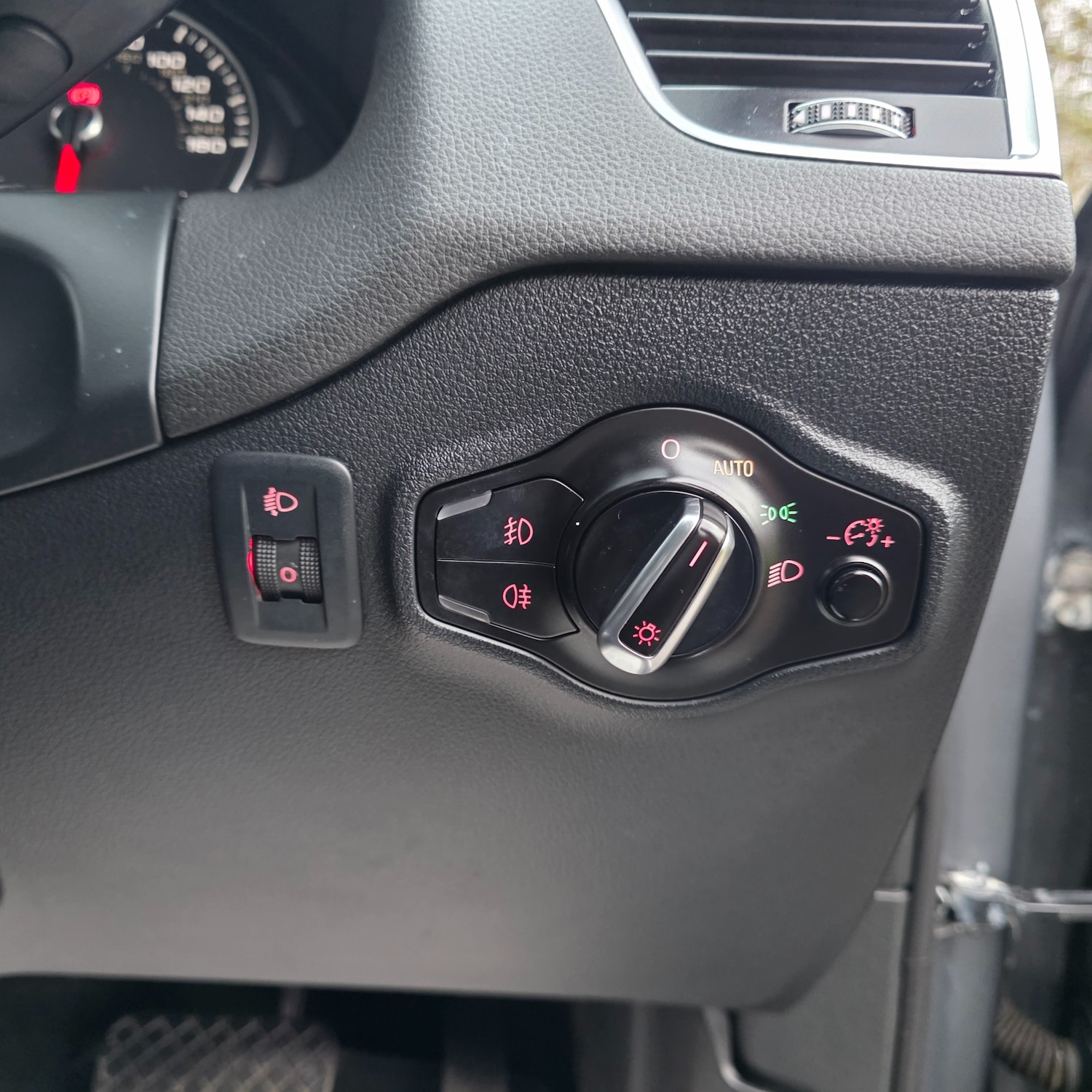 Used Audi Q5 2013 for sale - 76771607: Photo 17