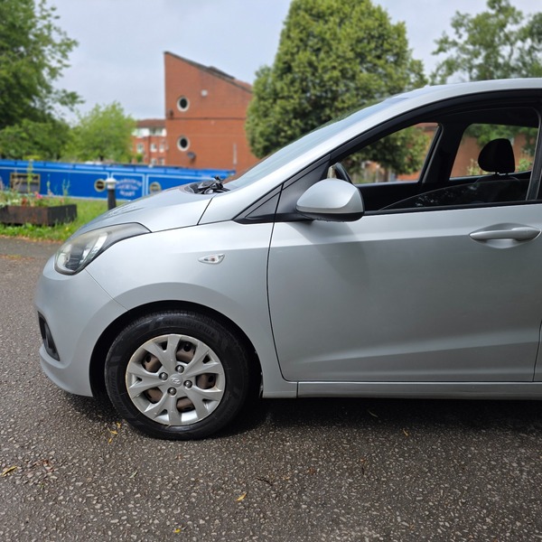 Used Hyundai i10 2014 for sale - 76910791: Photo 14