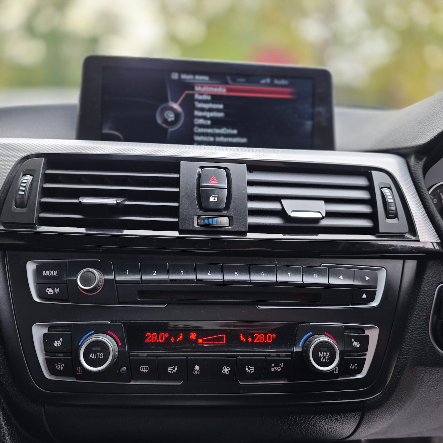 Used BMW 3 Series 2013 for sale - 76471407: Photo 24