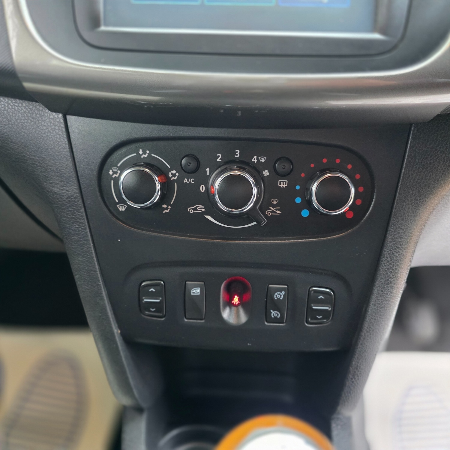 Used Dacia Sandero Stepway 2016 for sale - 76583475: Photo 13