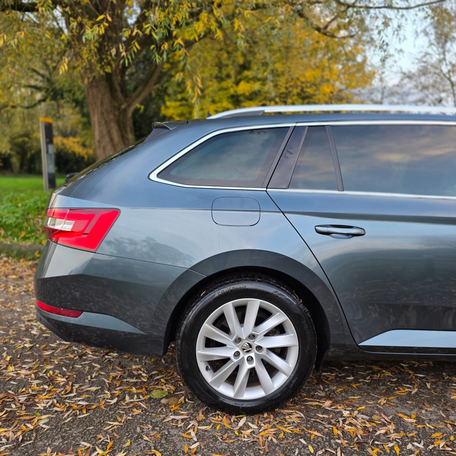 Used Skoda Superb 2019 for sale - 76497072: Photo 5