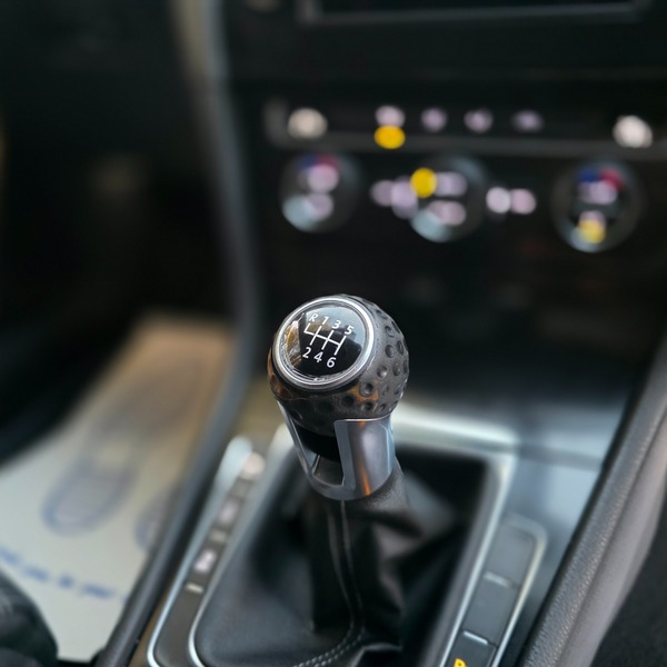 Used Volkswagen Golf 2014 for sale - 76892070: Photo 16