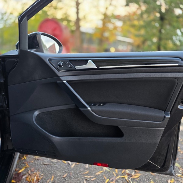 Used Volkswagen Golf 2014 for sale - 76892070: Photo 20