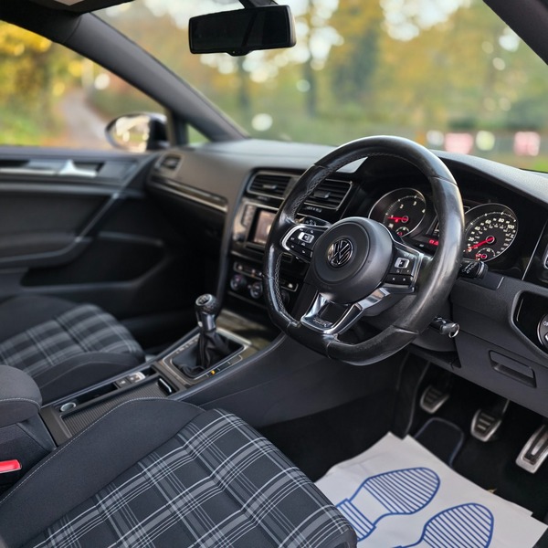 Used Volkswagen Golf 2014 for sale - 76892070: Photo 21