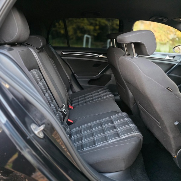 Used Volkswagen Golf 2014 for sale - 76892070: Photo 22