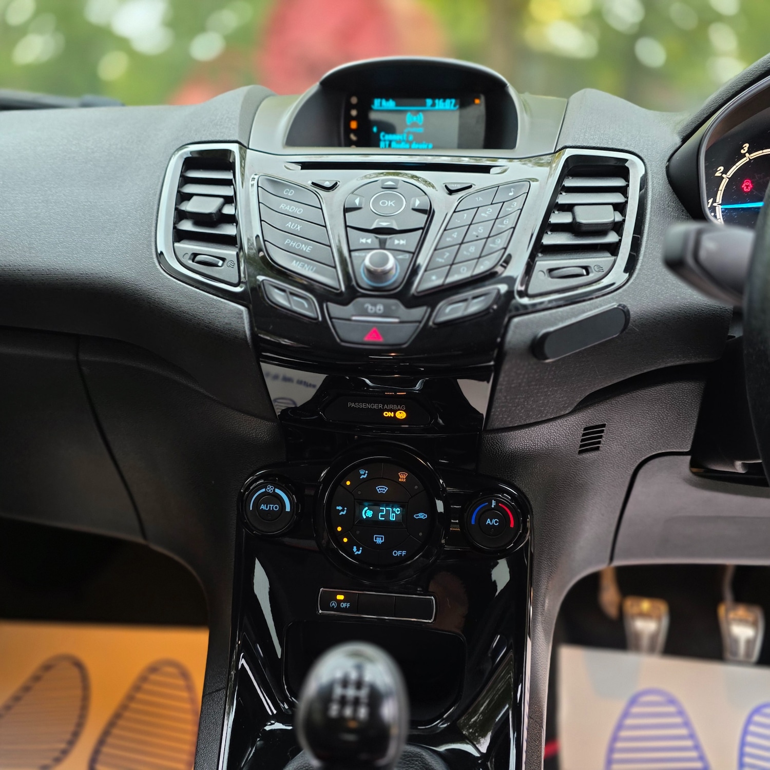 Used Ford Fiesta 2015 for sale - 76257589: Photo 24