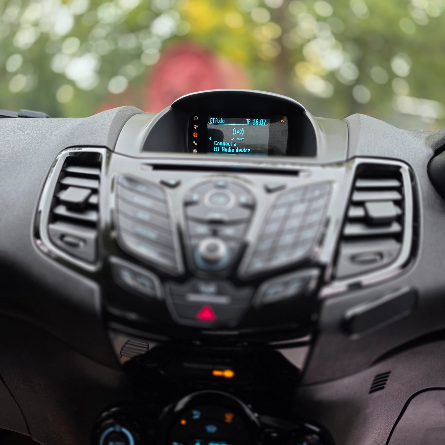 Used Ford Fiesta 2015 for sale - 76257589: Photo 25