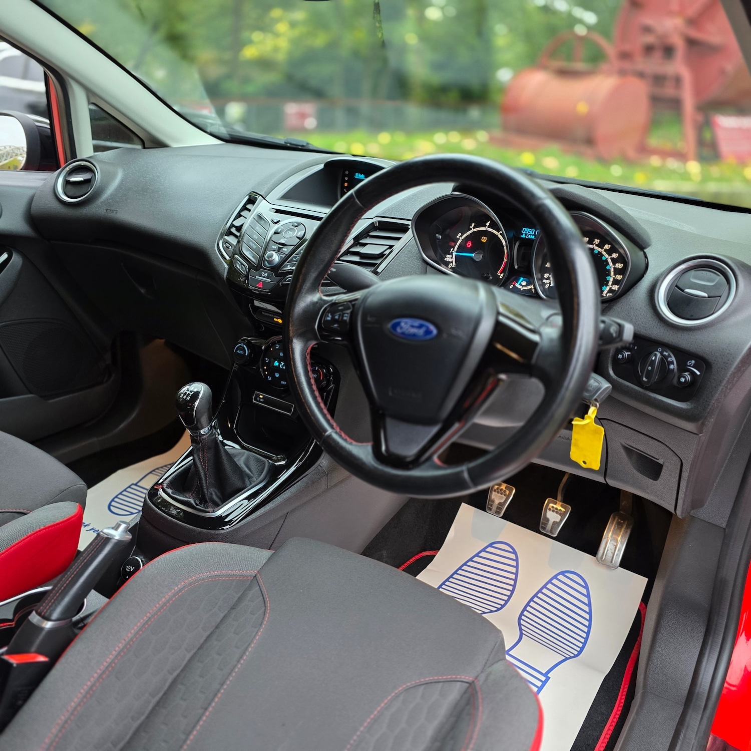 Used Ford Fiesta 2015 for sale - 76257589: Photo 29