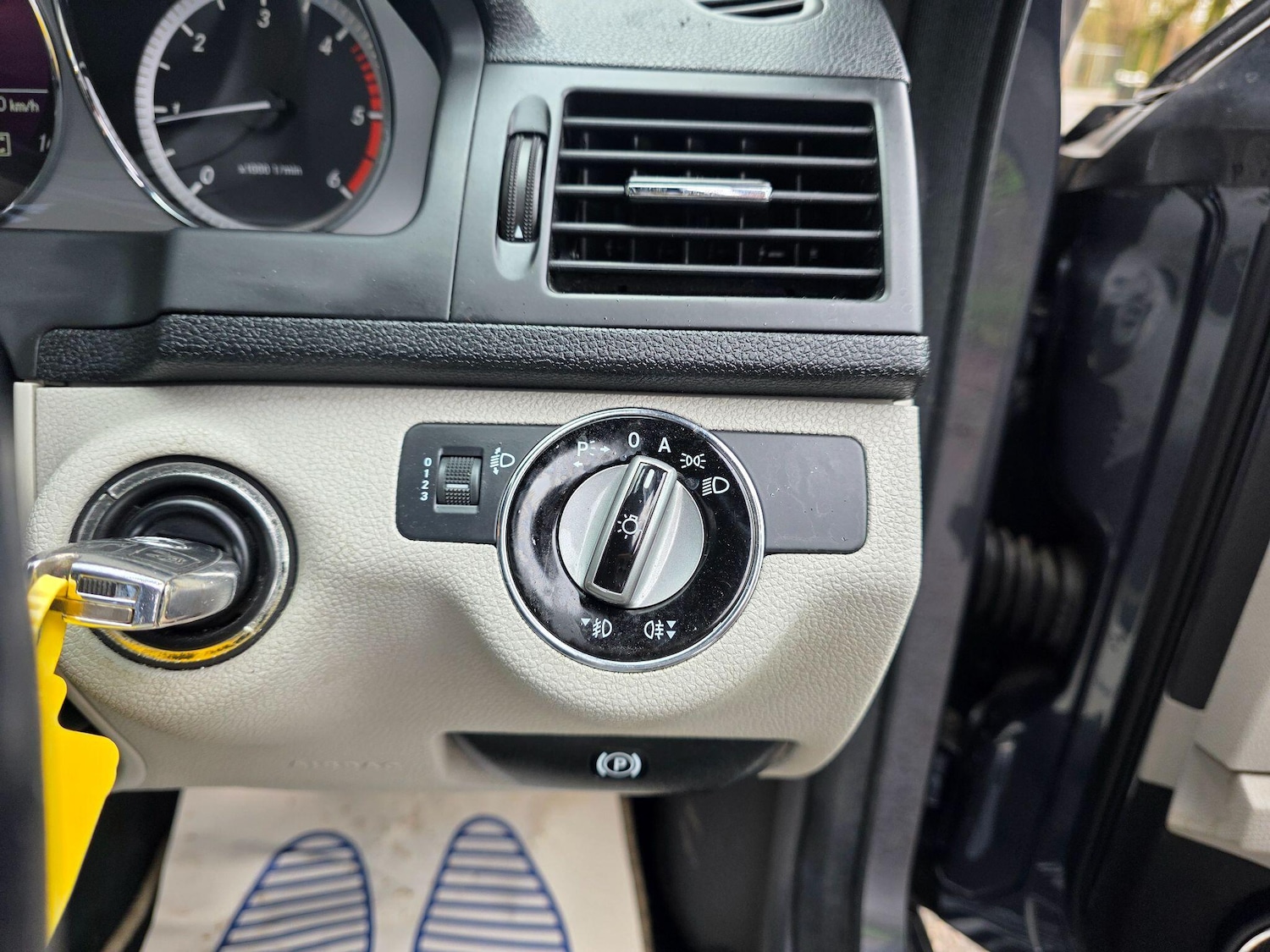 Used Mercedes-Benz C Class 2009 for sale - 77935225: Photo 25