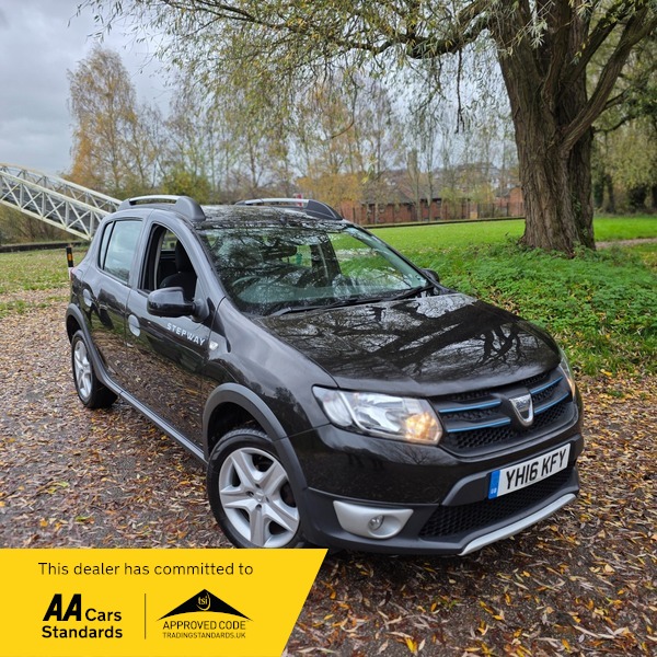 Used Dacia Sandero 2016 for sale - 76910808: Photo 2