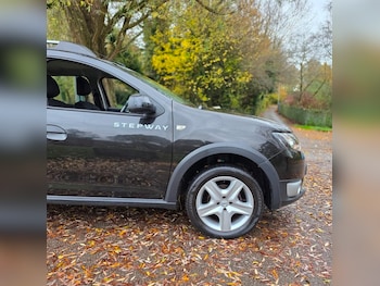 Used Dacia Sandero 2016 for sale - 76910808: Photo