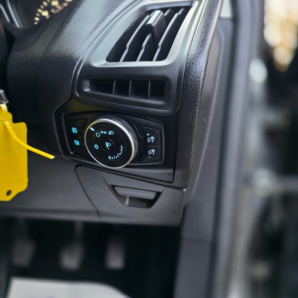 Used Ford Focus 2017 for sale - 76910793: Photo 18