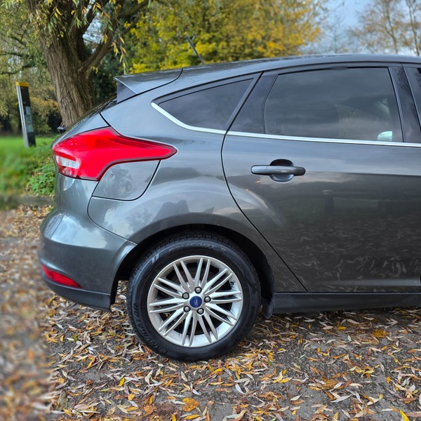 Used Ford Focus 2017 for sale - 76910793: Photo 5
