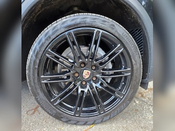 Used Porsche Cayenne 2013 for sale - 75983180: Photo