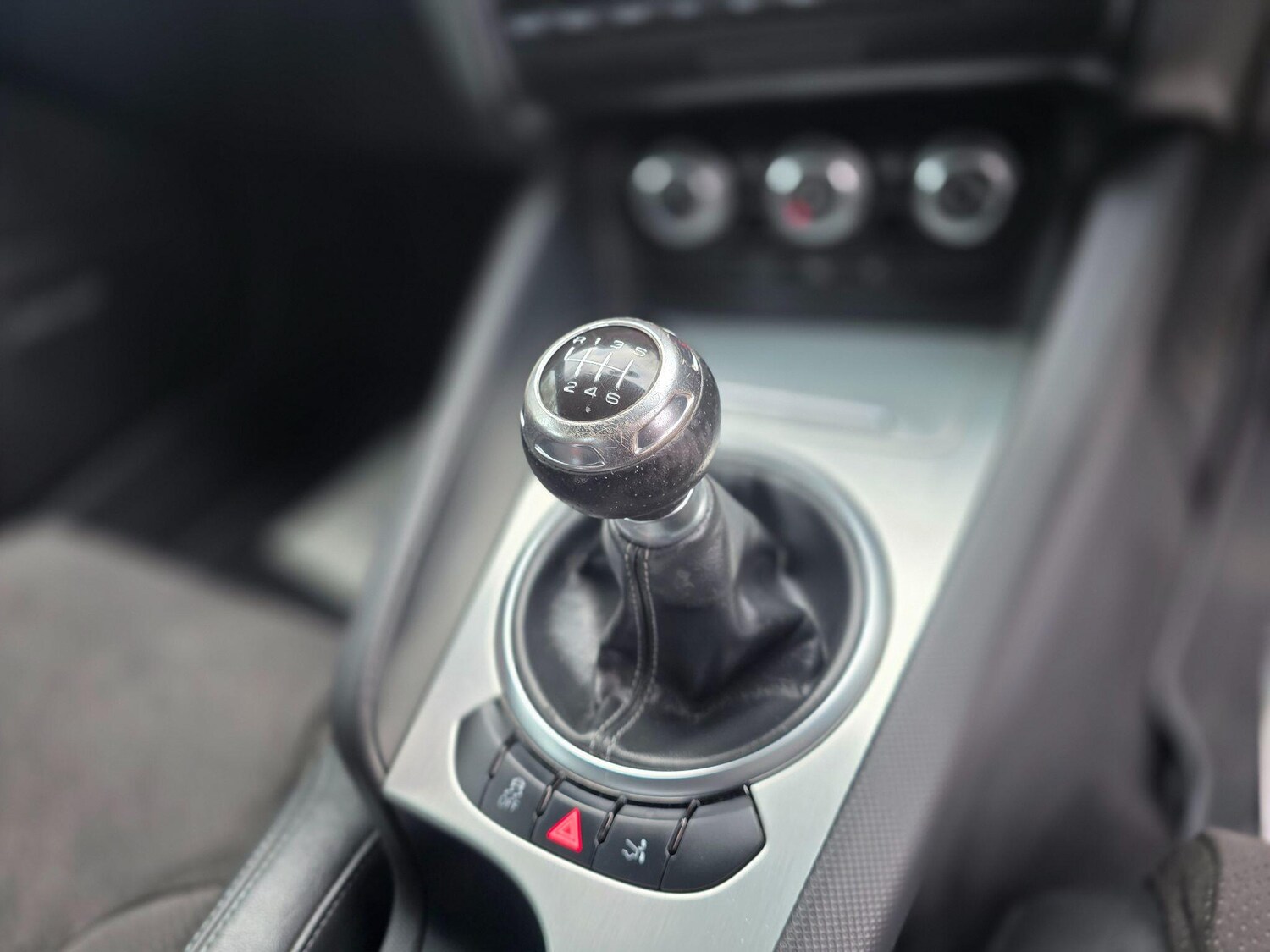 Used Audi TT 2011 for sale - 77935228: Photo 14