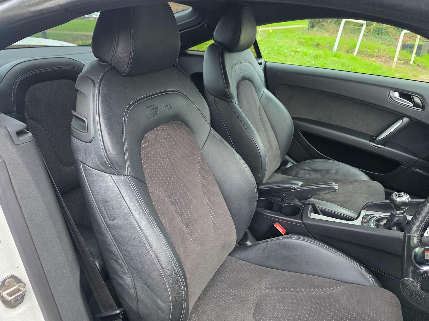 Used Audi TT 2011 for sale - 77935228: Photo 15