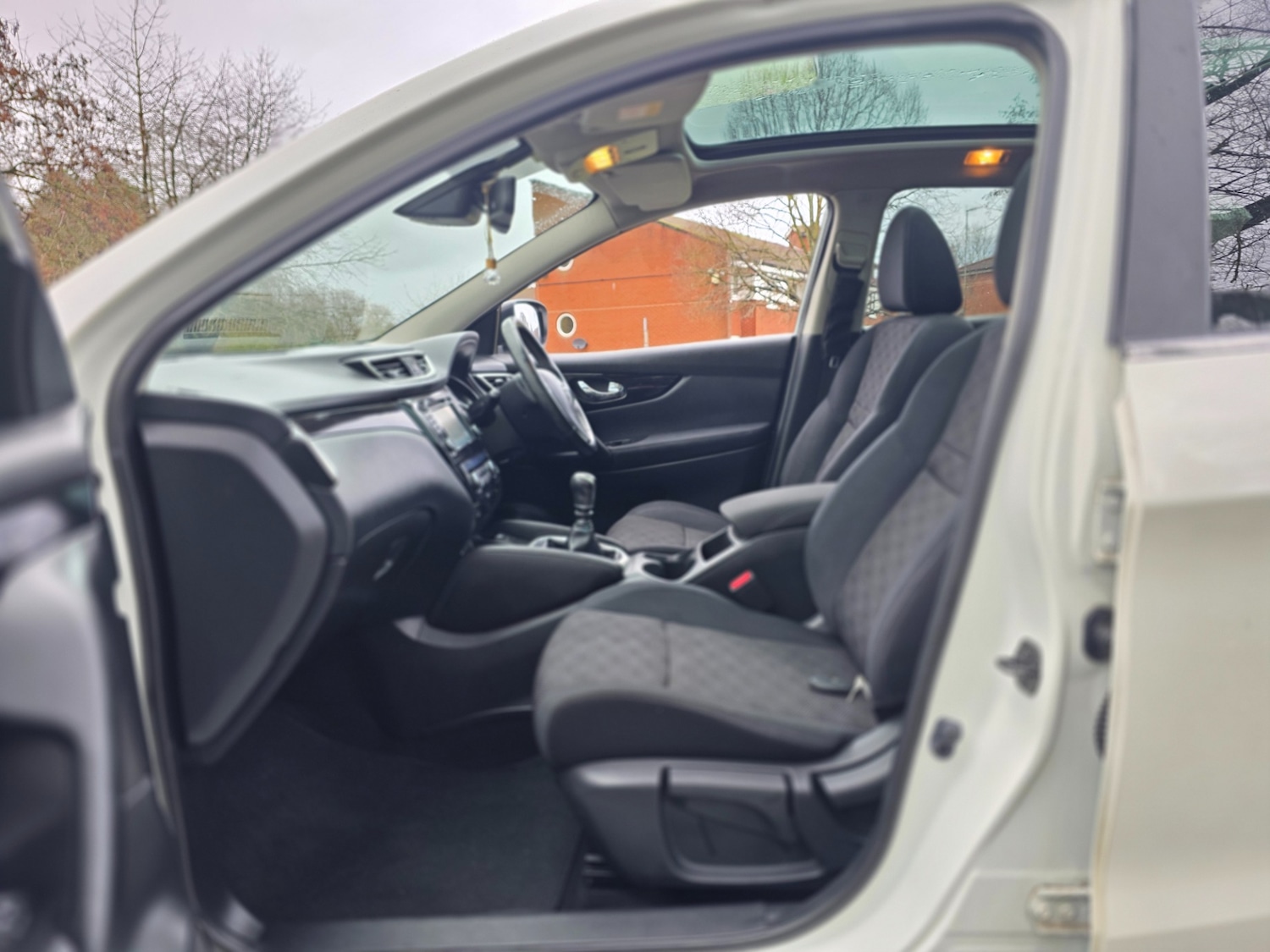 Used Nissan Qashqai 2015 for sale - 77483839: Photo 27