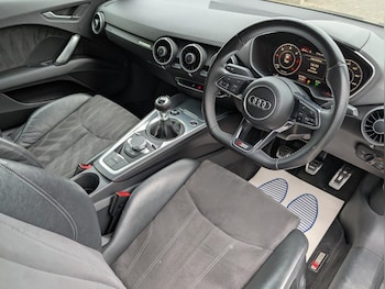 Used Audi TT 2015 for sale - 76081052: Photo 2